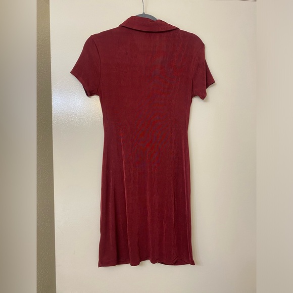 WILD FABLE Burgundy button down cinched dress - Picture 4 of 6
